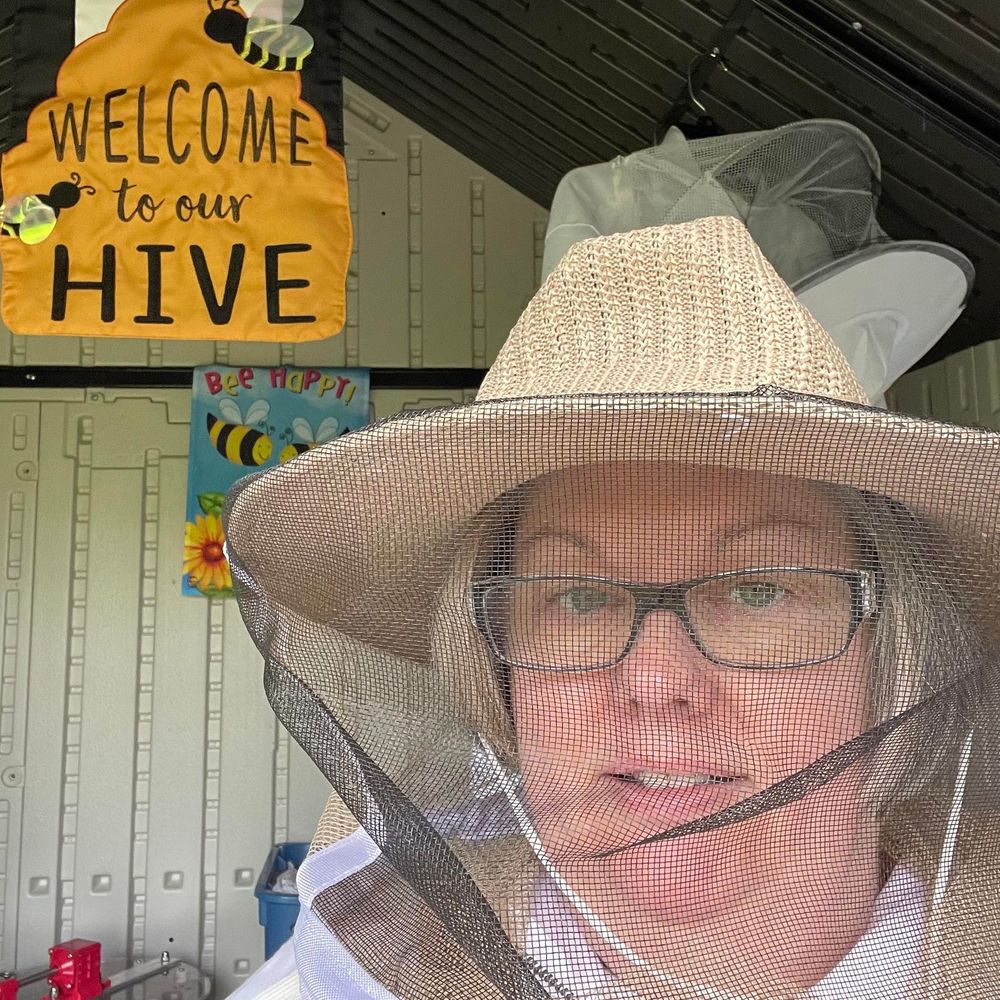 Meet your Posher, Angi